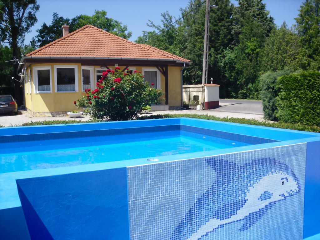 Tulipan Bungalow Camping Resort Gyenesdias Ngoại thất bức ảnh