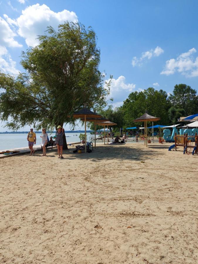 Tulipan Bungalow Camping Resort Gyenesdias Ngoại thất bức ảnh