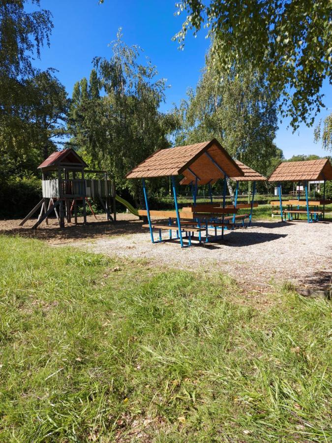 Tulipan Bungalow Camping Resort Gyenesdias Ngoại thất bức ảnh