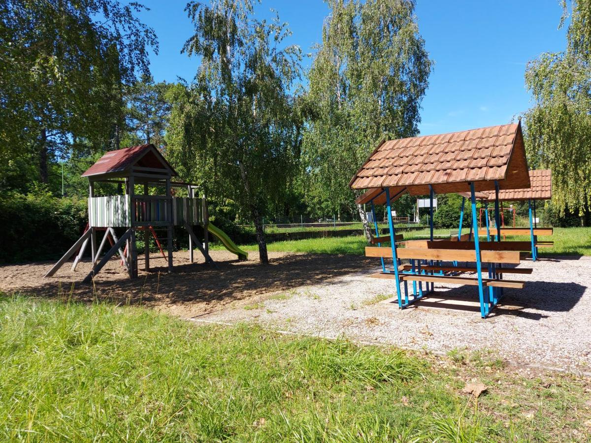 Tulipan Bungalow Camping Resort Gyenesdias Ngoại thất bức ảnh